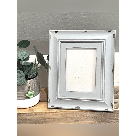Azzure Other - Azzure Home Distressed Gray Shabby Chic Wooden Photo Frame